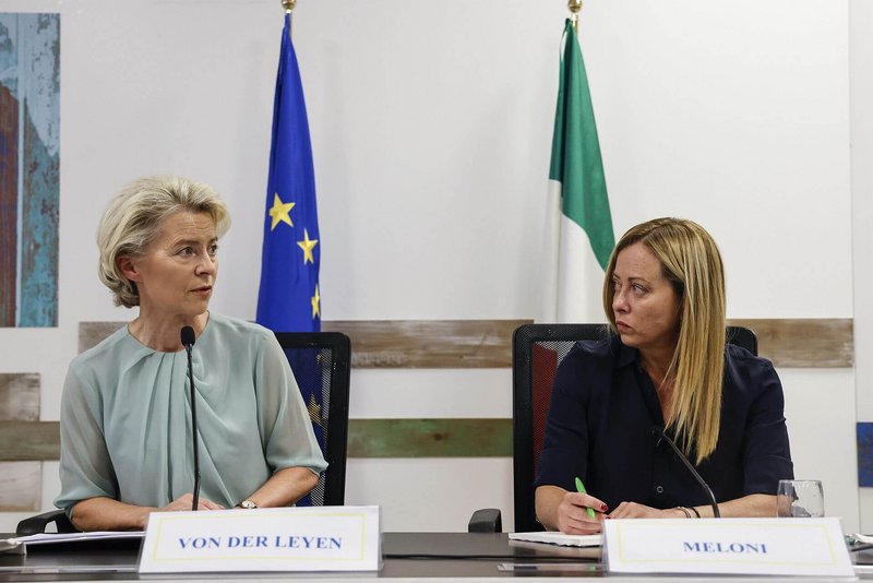 Between Regional Elections and Italian Leadership (cepAdhoc)