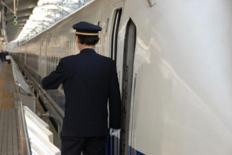 Nachweis sicherheitsrelevanter Kompetenzen von Zugbegleitern (Bericht)
