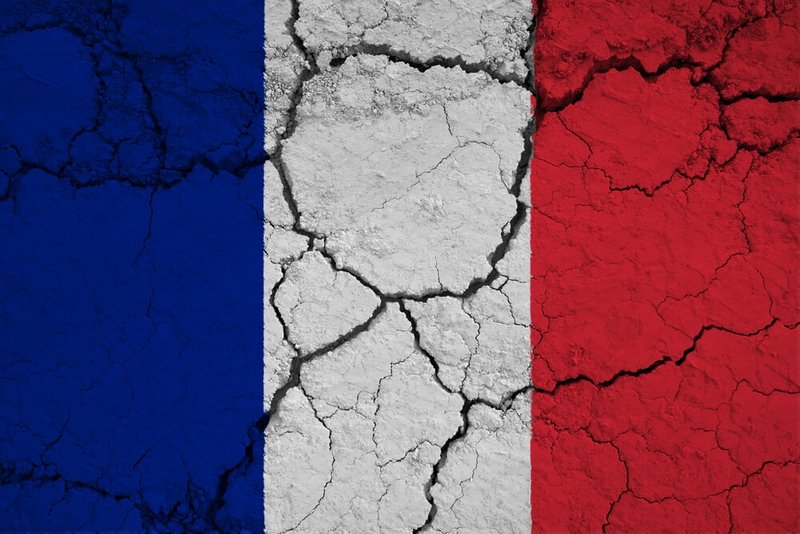 Legislative Elections: an "Orbanized" or "Venezuelanized" France at the Heart of Europe